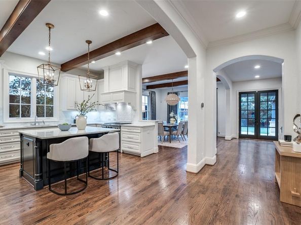 4900 W Stanford Avenue , Dallas Texas 75209