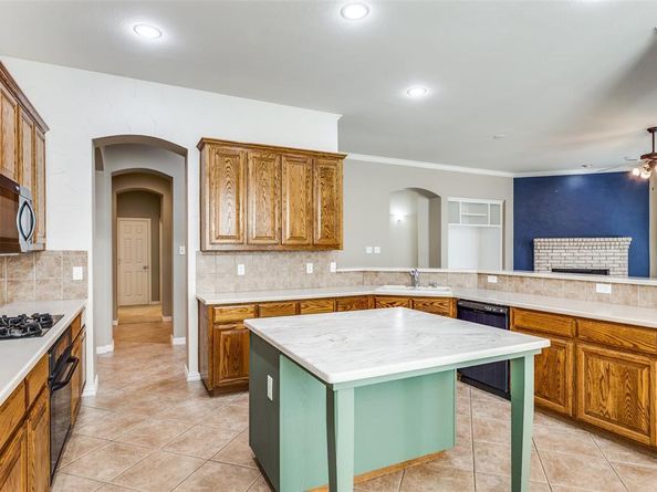 1710  Almond Drive , Mansfield Texas 76063