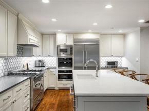 4710  Bobbitt Drive , Dallas Texas 75229