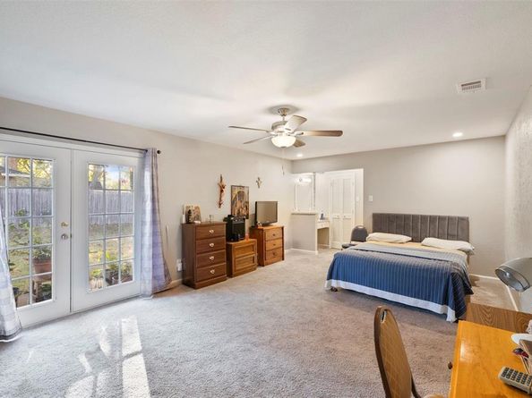 710  Waynelee Drive , Lancaster Texas 75146