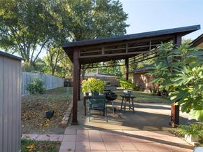 710  Waynelee Drive , Lancaster Texas 75146