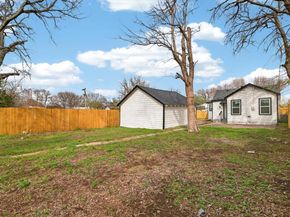 1227  Fernwood Avenue , Dallas Texas 75216