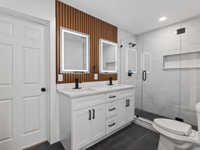 1227  Fernwood Avenue , Dallas Texas 75216