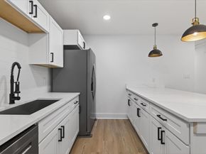 1227  Fernwood Avenue , Dallas Texas 75216