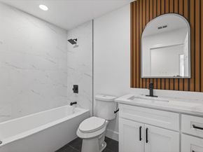 1227  Fernwood Avenue , Dallas Texas 75216