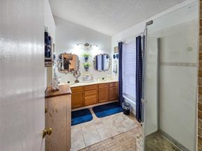 1004  Ashmount Lane , Arlington Texas 76017