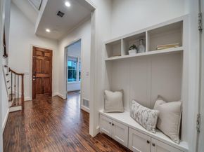 2114  Aylesport Drive , Dallas Texas 75201