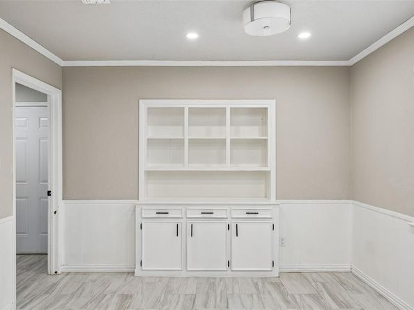 1705  Bobbie Lane , Garland Texas 75042