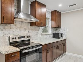 1705  Bobbie Lane , Garland Texas 75042