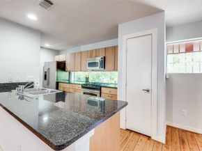 4213  Dickason Avenue  27, Dallas Texas 75219