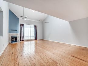 4213  Dickason Avenue  27, Dallas Texas 75219