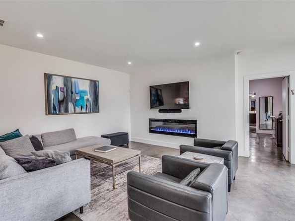 4015  Lively Lane , Dallas Texas 75220