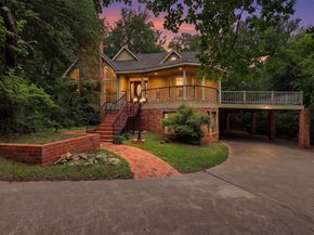 1945  Bluebird Avenue , Fort Worth Texas 76111