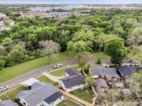 4633  Lynnacre Drive , Dallas Texas 75211