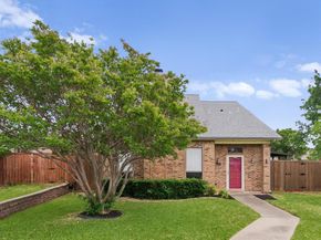 1522  Knollview Lane , Carrollton Texas 75007