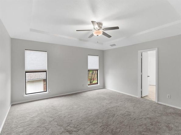 1522  Knollview Lane , Carrollton Texas 75007