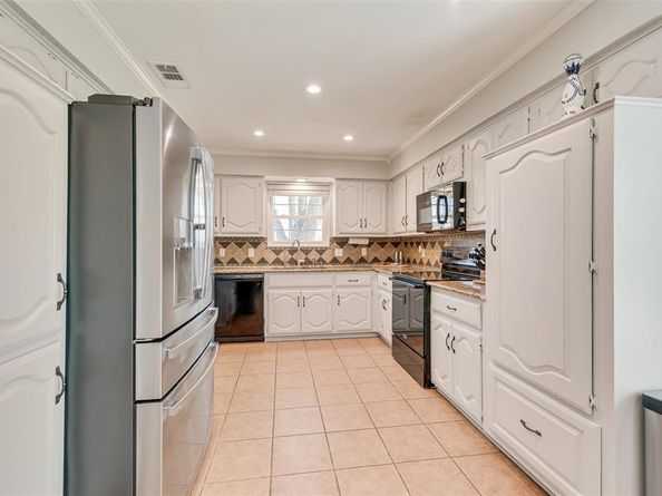 5411  Peach Tree Lane , Sachse Texas 75048