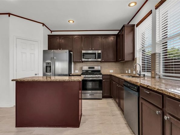 6902  Amesbury Lane , Rowlett Texas 75089