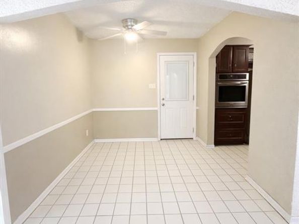 7609  Castillo Road , Fort Worth Texas 76112