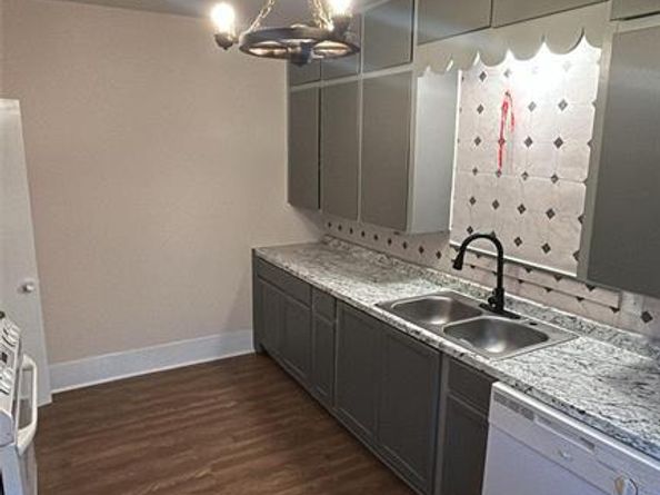 1038 E Maddox Avenue , Fort Worth Texas 76104