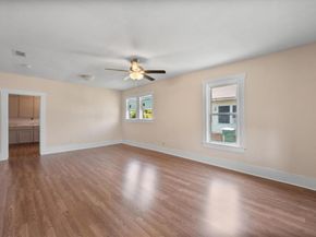 1038 E Maddox Avenue , Fort Worth Texas 76104