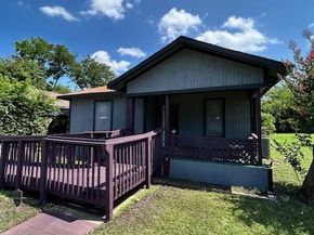 1038 E Maddox Avenue , Fort Worth Texas 76104