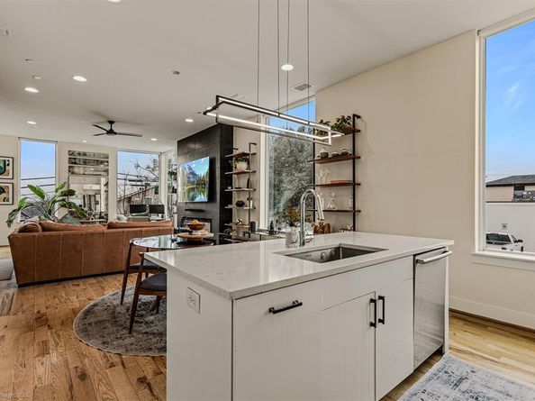 304  Mathey Court , Dallas Texas 75208