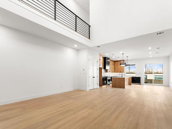 1825  Pollard Street , Dallas Texas 75208