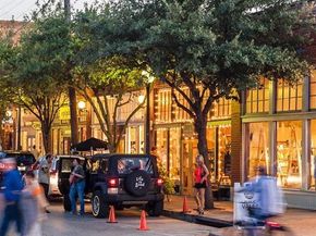 927 S Franklin Street , Dallas Texas 75211