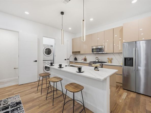 1920  Caddo Street  204, Dallas Texas 75204