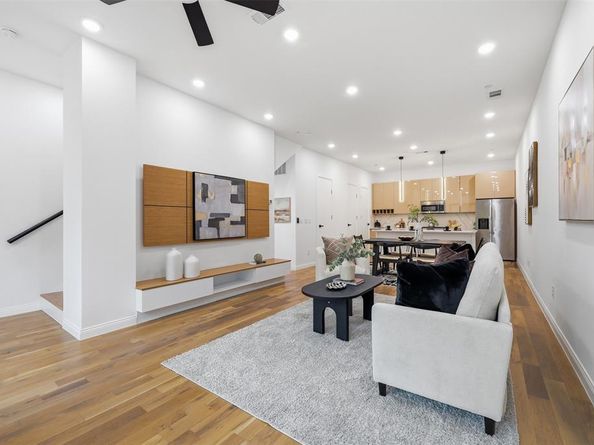 1920  Caddo Street  204, Dallas Texas 75204