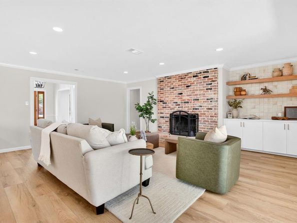 4316  Winding Way , Benbrook Texas 76126