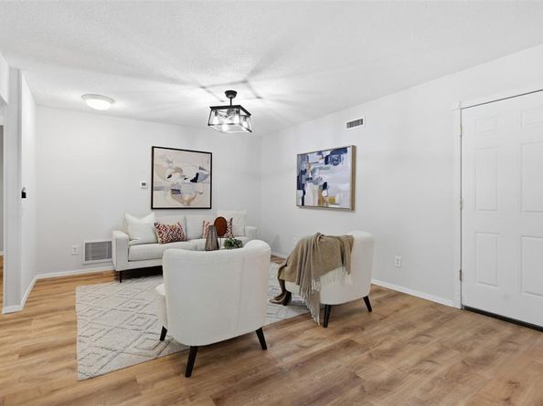 1809 N Macarthur Boulevard , Irving Texas 75061