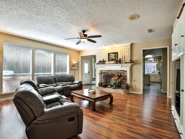 7129  Aspen Wood Trail , Fort Worth Texas 76132