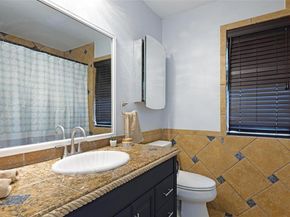 1031  Park Avenue , Carrollton Texas 75006