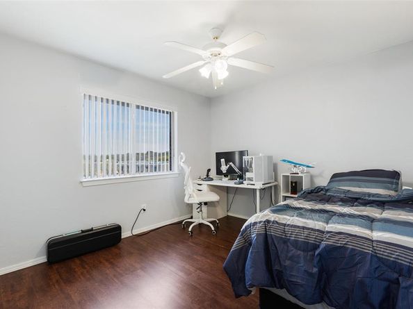 1031  Park Avenue , Carrollton Texas 75006