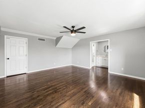 1636 W Red Bird Lane , Dallas Texas 75232