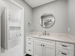 1636 W Red Bird Lane , Dallas Texas 75232