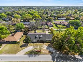 1636 W Red Bird Lane , Dallas Texas 75232