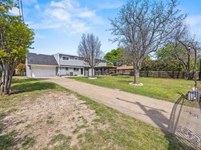 1636 W Red Bird Lane , Dallas Texas 75232