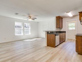 3955  Alamo Avenue , Fort Worth Texas 76107