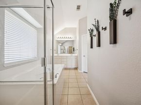 3156  Guadaloupe  , Grand Prairie Texas 75054