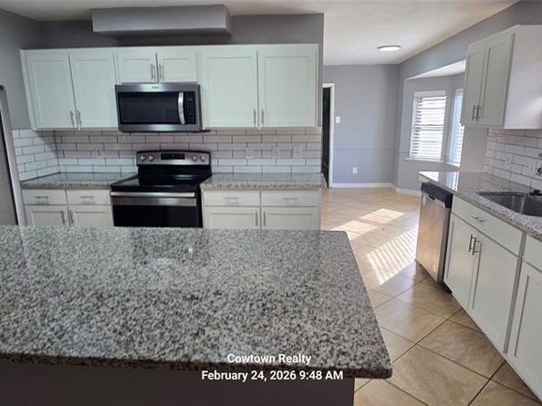 3605  Wren Avenue , Fort Worth Texas 76133