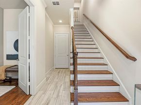 2174  Aylesport Drive , Dallas Texas 75201