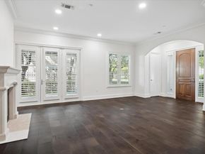 8511  Edgemere Road  102, Dallas Texas 75225