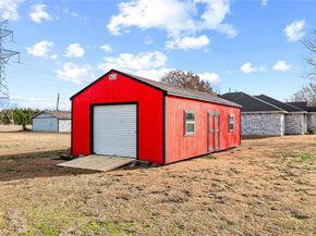 1547  Brookview Drive , Lancaster Texas 75146