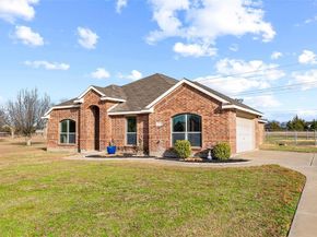 1547  Brookview Drive , Lancaster Texas 75146