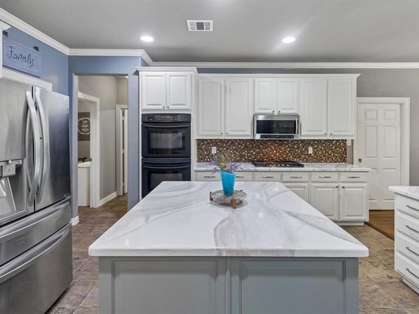 6328  Creek Bluff Court , Sachse Texas 75048