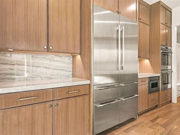 7407  Robin Road , Dallas Texas 75209