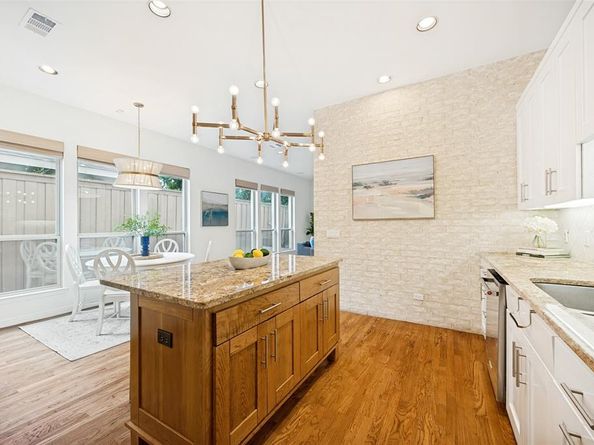 5122  Vickery Boulevard , Dallas Texas 75206